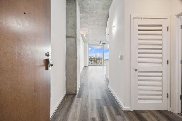 5925 Almeda Road 11615, Houston, TX 77004