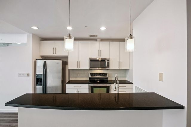 5925 Almeda Road 11615, Houston, TX 77004