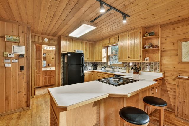 144 Hothouse View, Mineral Bluff, GA 30559