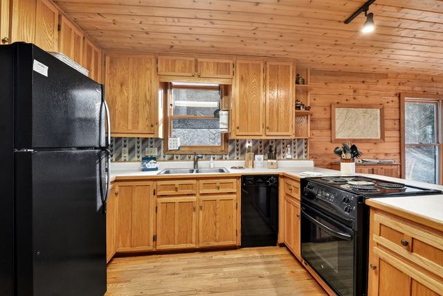 144 Hothouse View, Mineral Bluff, GA 30559