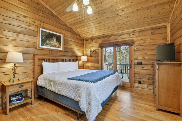 144 Hothouse View, Mineral Bluff, GA 30559