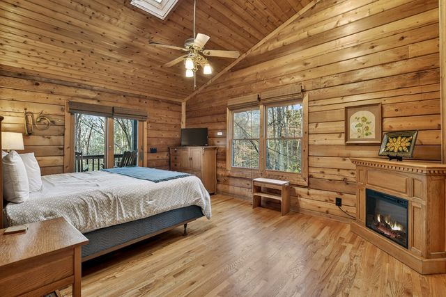 144 Hothouse View, Mineral Bluff, GA 30559