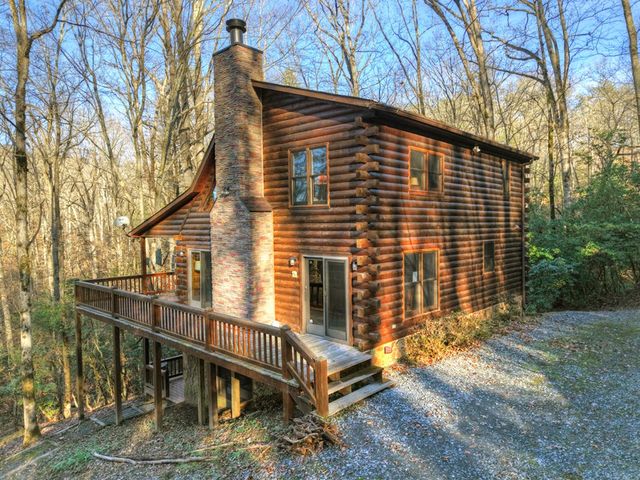 144 Hothouse View, Mineral Bluff, GA 30559