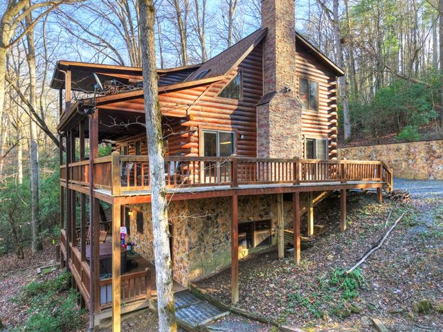 144 Hothouse View, Mineral Bluff, GA 30559