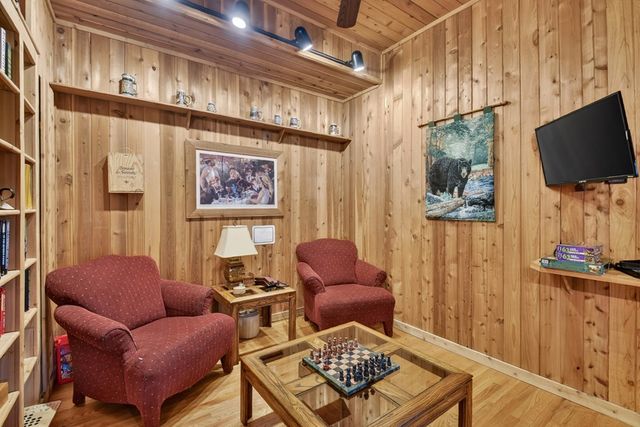 144 Hothouse View, Mineral Bluff, GA 30559