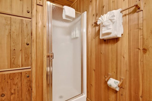 144 Hothouse View, Mineral Bluff, GA 30559