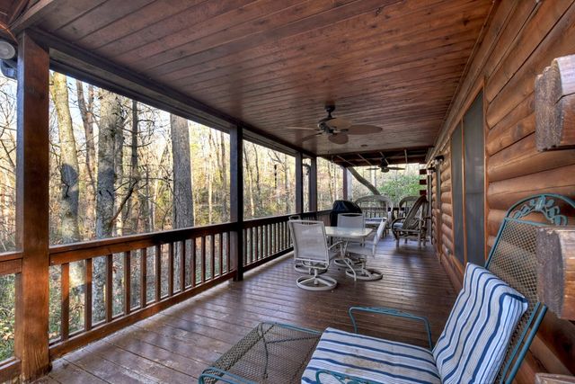 144 Hothouse View, Mineral Bluff, GA 30559