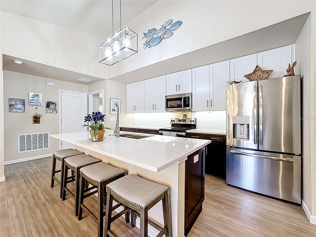 1320 SANFORD AVENUE, Sanford, FL 32771