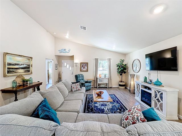 1320 SANFORD AVENUE, Sanford, FL 32771