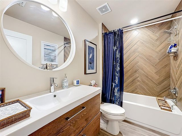 1320 SANFORD AVENUE, Sanford, FL 32771