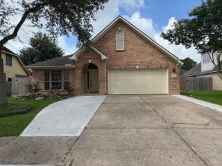 1826 Oak Lodge Drive, Pearland, TX 77581