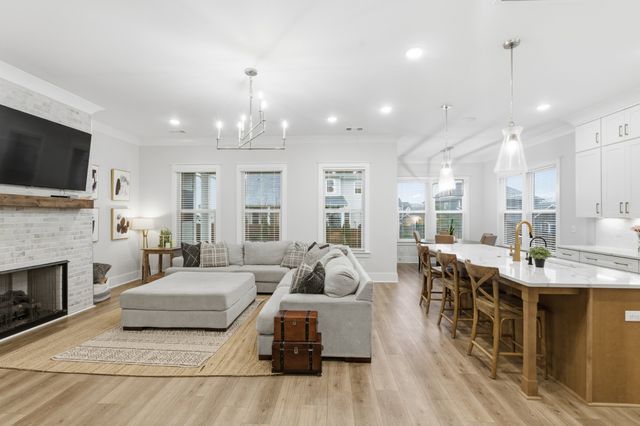 1065 Pine Creek Dr, Arrington, TN 37014