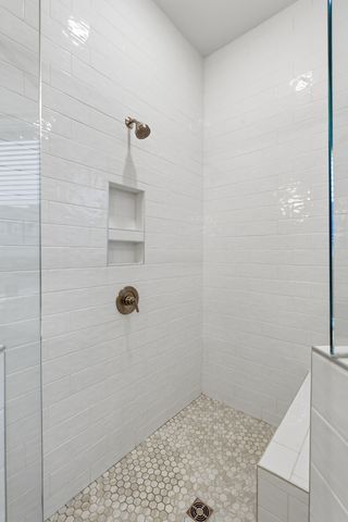 1065 Pine Creek Dr, Arrington, TN 37014