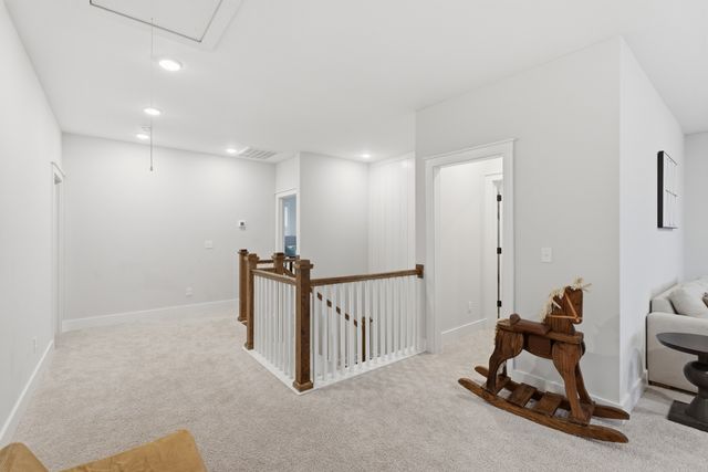 1065 Pine Creek Dr, Arrington, TN 37014