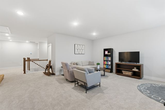 1065 Pine Creek Dr, Arrington, TN 37014