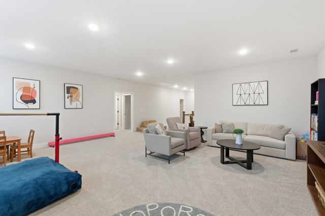 1065 Pine Creek Dr, Arrington, TN 37014