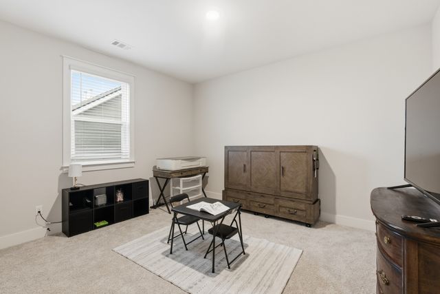 1065 Pine Creek Dr, Arrington, TN 37014