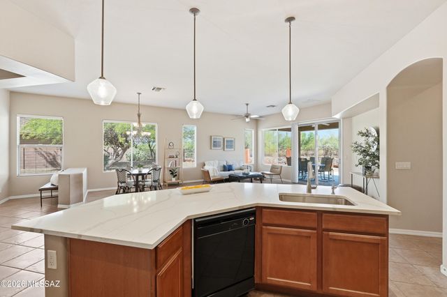12771 N New Reflection Drive, Marana, AZ 85658