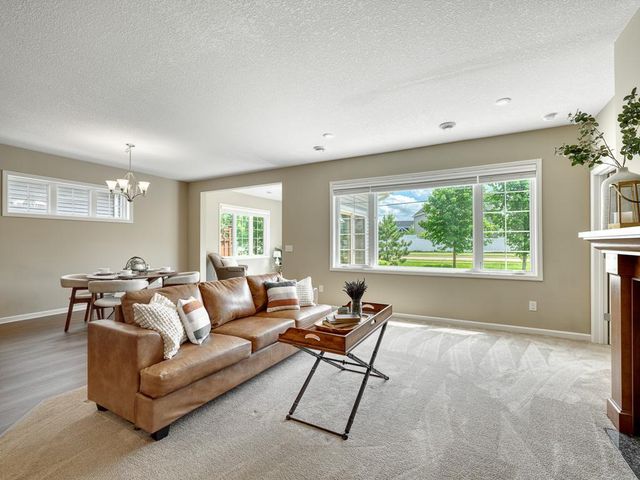 1085 Roselyn Drive, Victoria, MN 55386