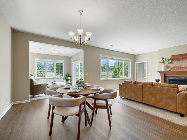 1085 Roselyn Drive, Victoria, MN 55386