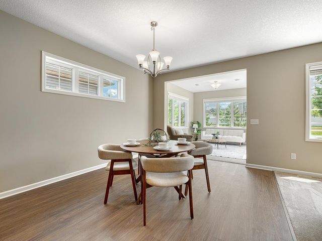 1085 Roselyn Drive, Victoria, MN 55386