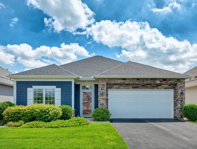1085 Roselyn Drive, Victoria, MN 55386
