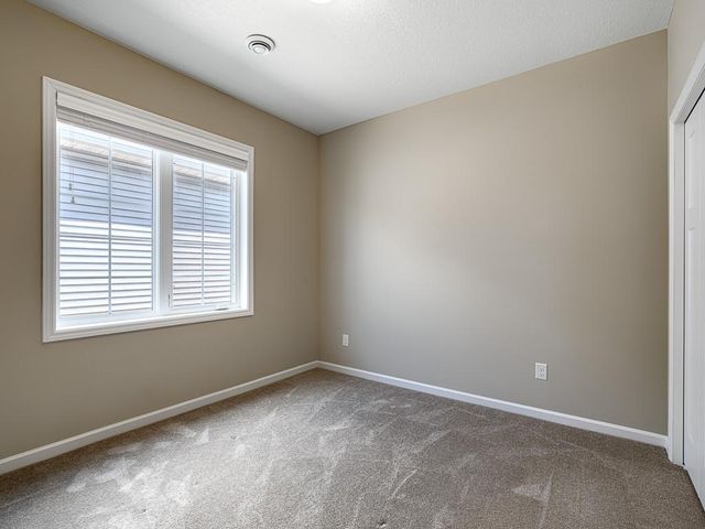 1085 Roselyn Drive, Victoria, MN 55386