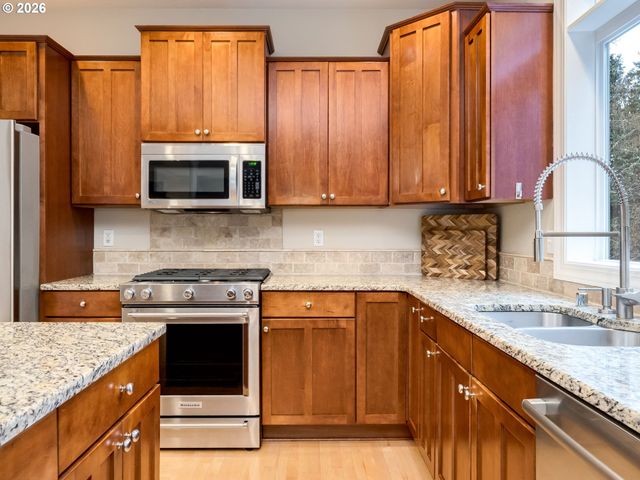 608 Ne 115TH Cir, Vancouver, WA 98685