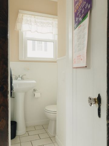 8 Liberty Street, Holyoke, MA 01040