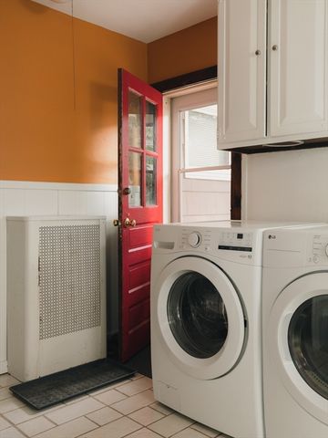 8 Liberty Street, Holyoke, MA 01040
