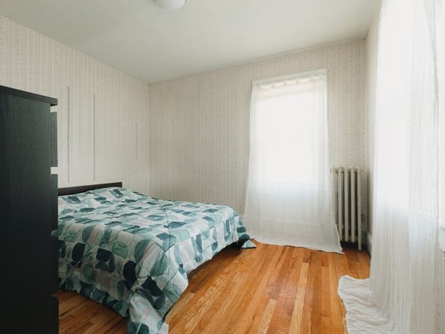 8 Liberty Street, Holyoke, MA 01040