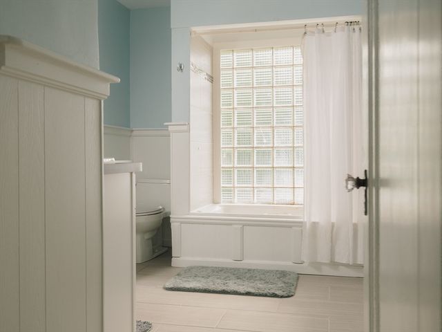 8 Liberty Street, Holyoke, MA 01040