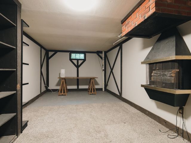 8 Liberty Street, Holyoke, MA 01040