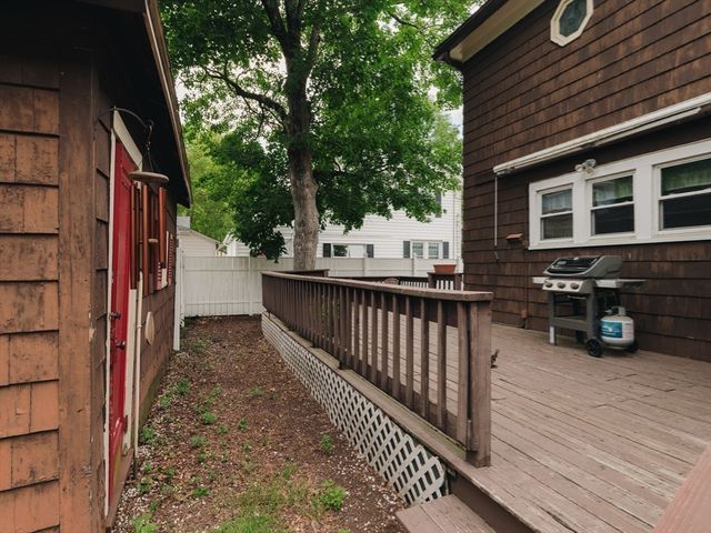 8 Liberty Street, Holyoke, MA 01040