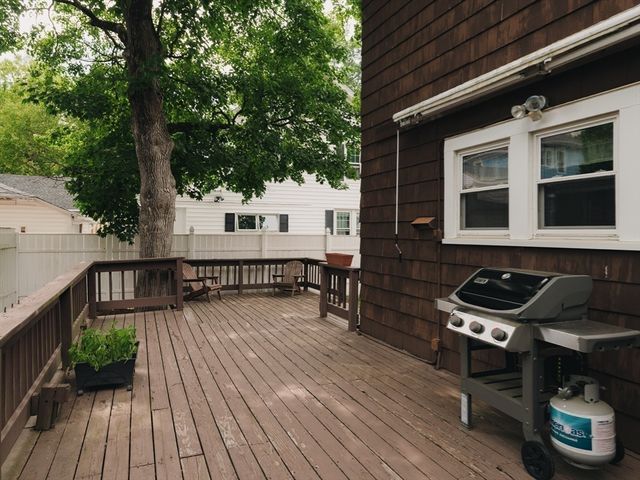 8 Liberty Street, Holyoke, MA 01040