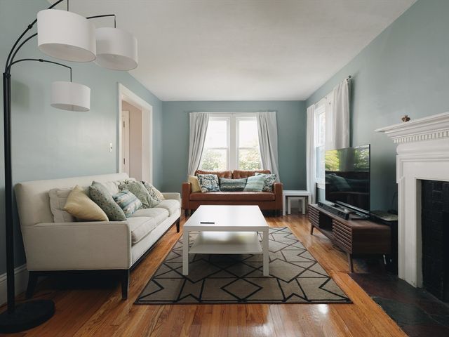 8 Liberty Street, Holyoke, MA 01040
