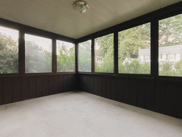 8 Liberty Street, Holyoke, MA 01040