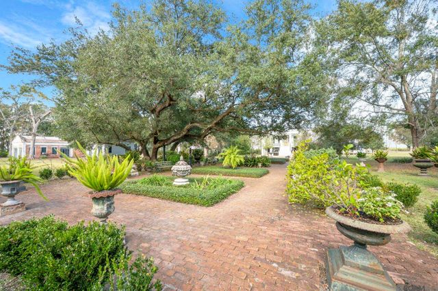 4250 Highway 308 Highway, Napoleonville, LA 70390