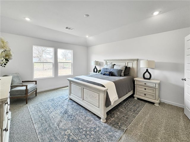 581 Riggs Street, Prairie Grove, AR 72753