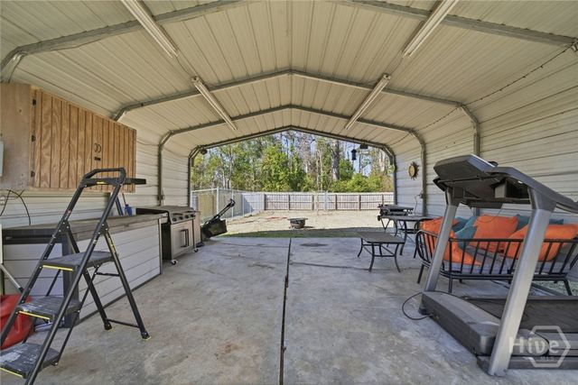 14 Redmond Avenue, Garden City, GA 31408