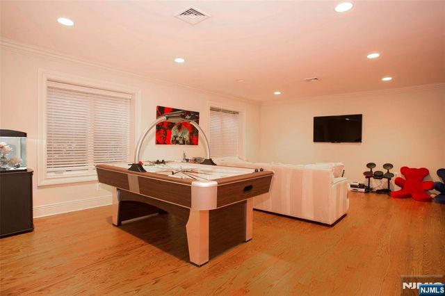 146 Palisade Avenue, Cresskill, NJ 07626
