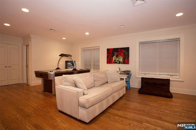 146 Palisade Avenue, Cresskill, NJ 07626
