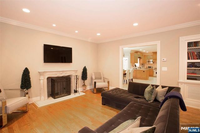 146 Palisade Avenue, Cresskill, NJ 07626