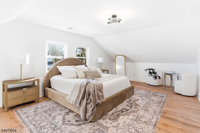 2 Gold St, Green Brook Twp., NJ 08812