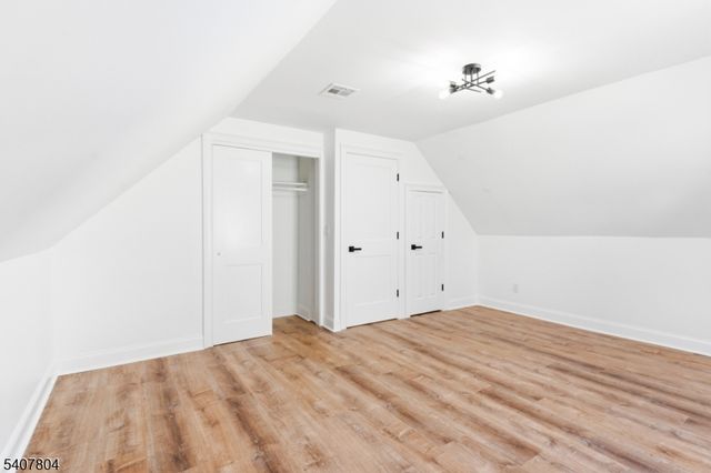 2 Gold St, Green Brook Twp., NJ 08812