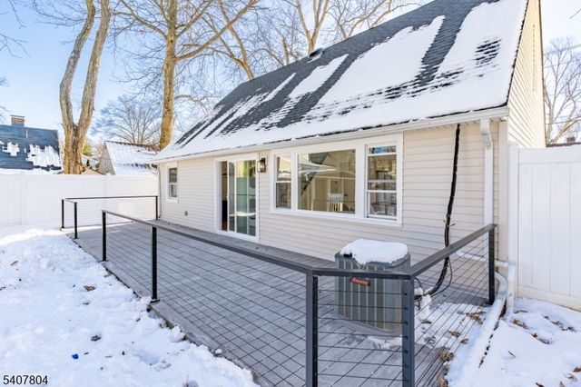 2 Gold St, Green Brook Twp., NJ 08812