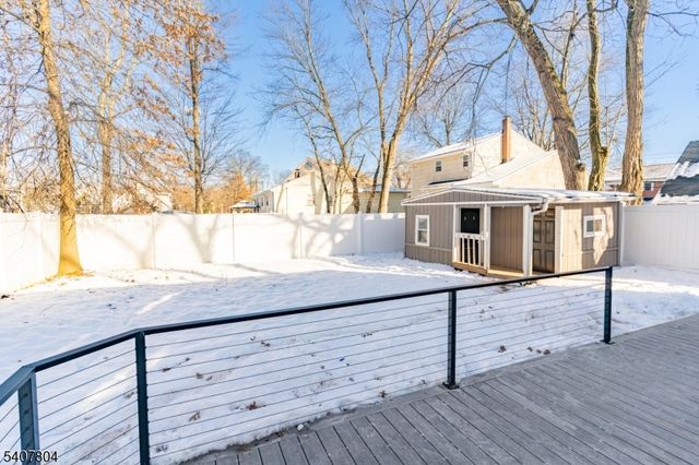 2 Gold St, Green Brook Twp., NJ 08812