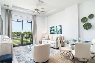 101 8th ST S # 308, Naples, FL 34102