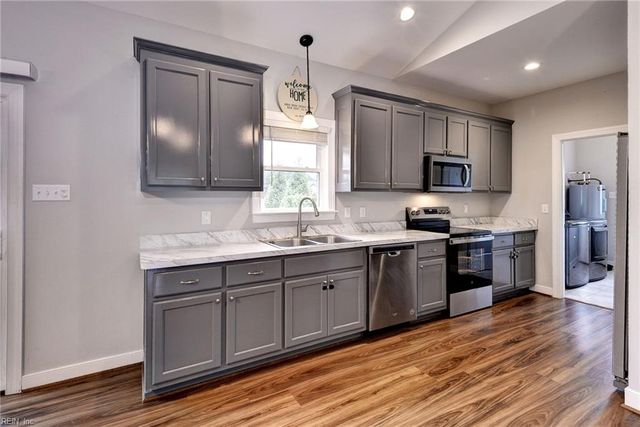 8904 Rock Cedar RD, New Kent, VA 23124