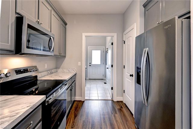 8904 Rock Cedar RD, New Kent, VA 23124